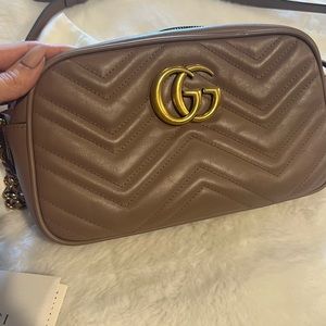 Gucci gg Marmont crossbody in dusty pink leather